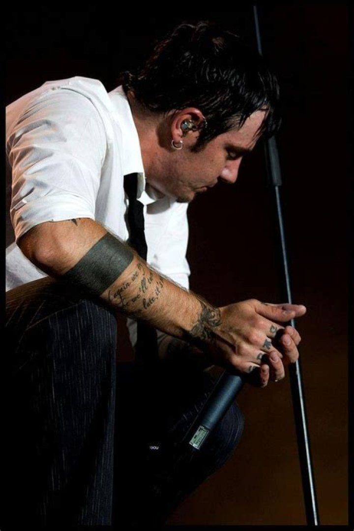 118 best Adam Gontier images on Pinterest