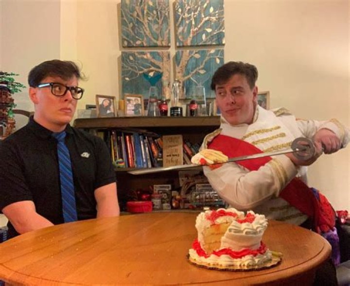 28 Years Thomas Sanders is still Single,Who is he Dating Currently?Know