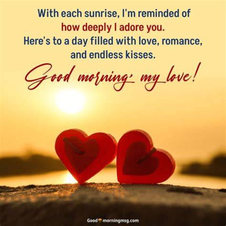 80 Romantic Good Morning Messages for Her