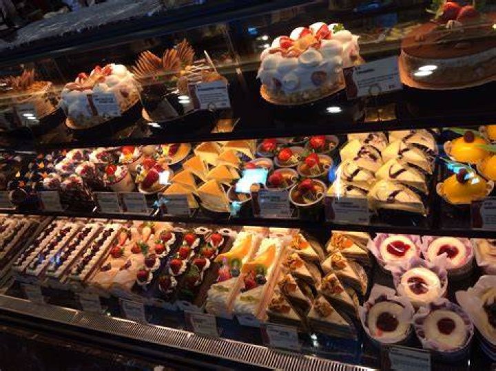 85 degrees bakery in Fremont. Bakery cafe, Food places, Pretty food