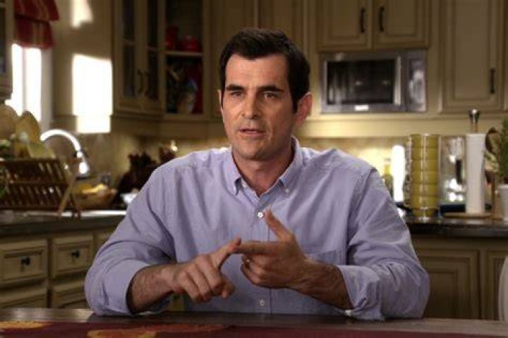A Deep Dive Into The Fortune Of Modern Family's Beloved Phil Dunphy