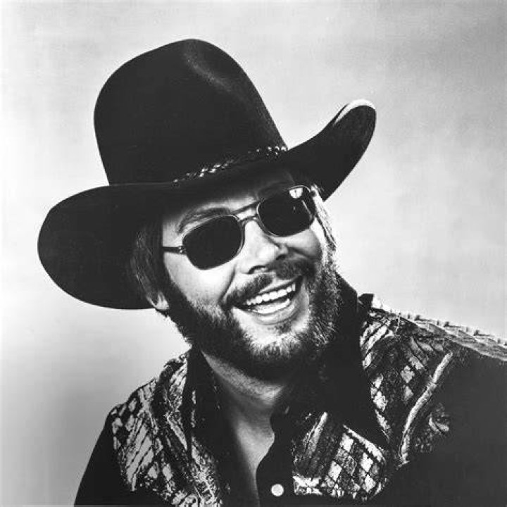 A FreshFaced Hank Williams Jr. Performs Heartbreaking &lsquo;Rainin&rsquo; In My
