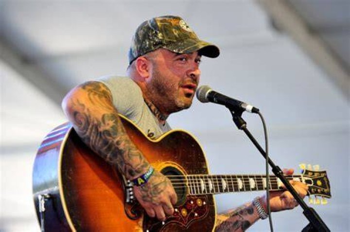Aaron Lewis Acoustic Set 2020 - aaron lewis cover songs youtube