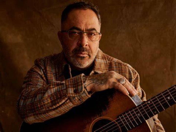 Aaron Lewis - It's Been Awhile (Acoustic) // Country Rebel HQ Session - aaron lewis cover songs youtube