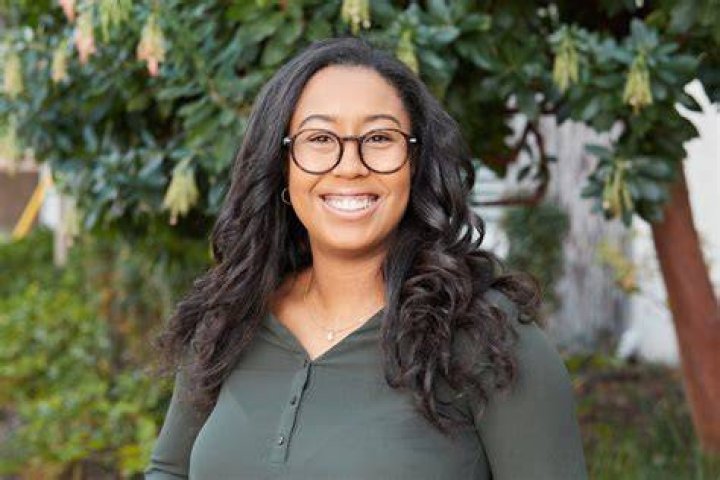 About &mdash; Hallie G Therapy