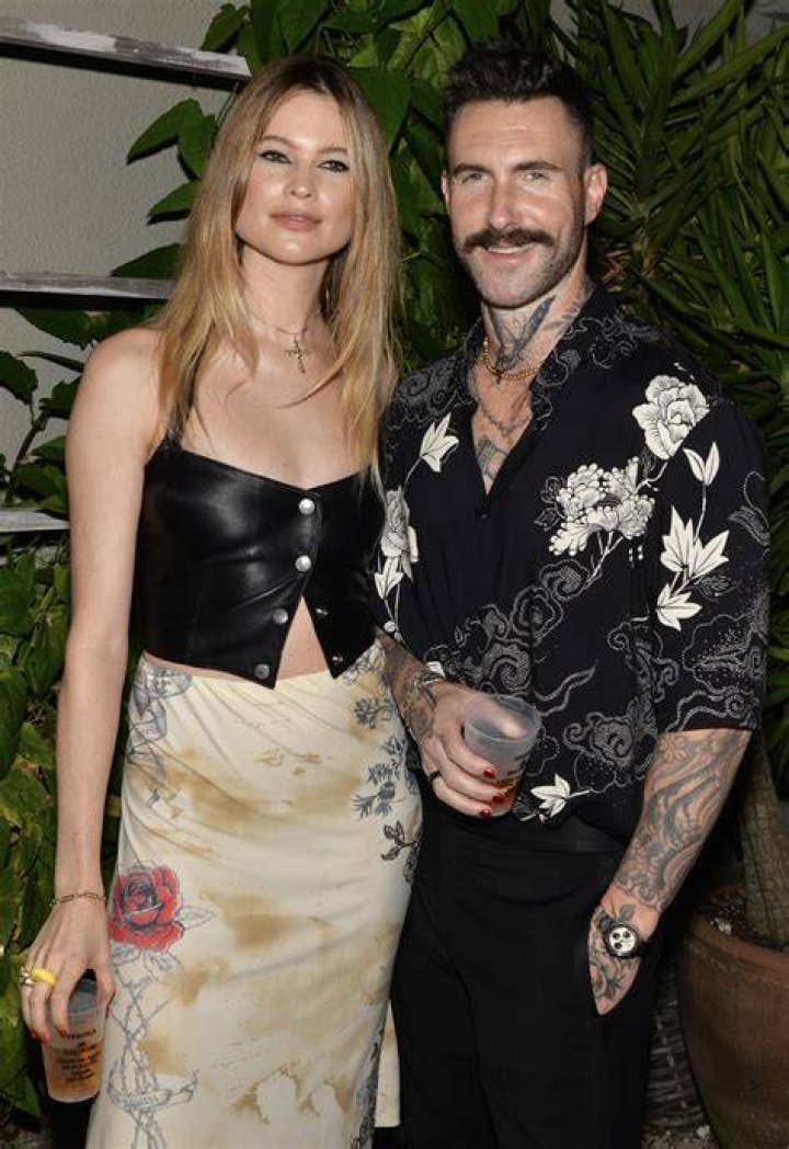 Adam Levine et Behati Prinsloo ont accueilli leur troisi&egrave;me enfant