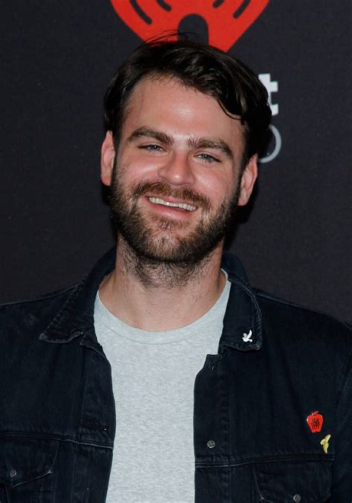 Alex Pall Bio, Affair, In Relation, Girlfriend, Net Worth, Ethnicity, Age