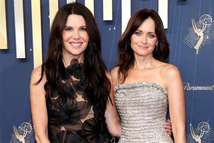Alexis and Lauren Alexis Bledel Photo (678010) Fanpop