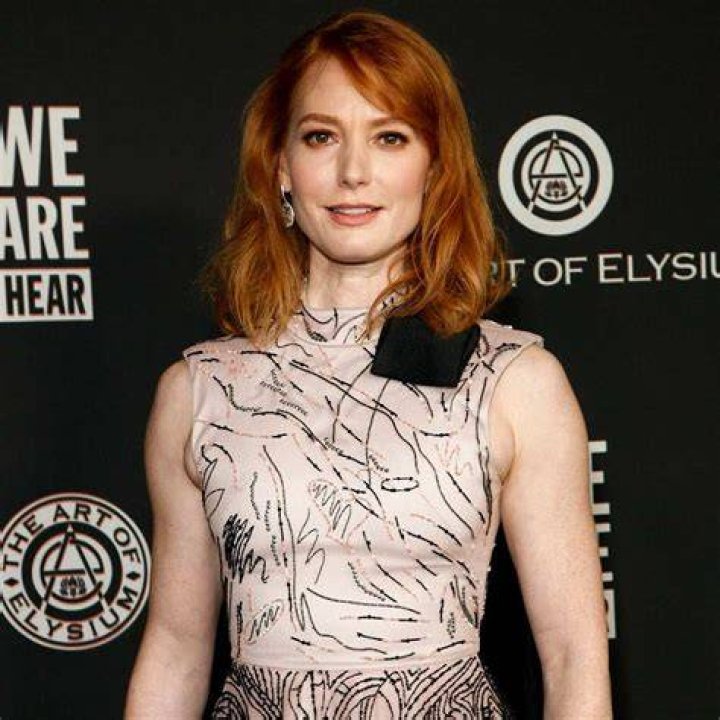 Alicia Witt News Us Weekly