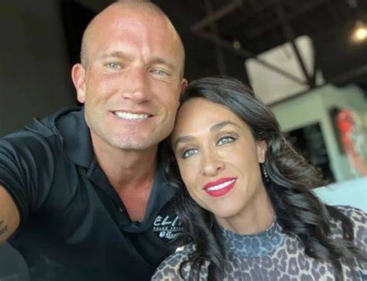 Andy Elliott Biography, Wiki, Age, Height, Family, Wife, Children, Artwork, and Net Worth