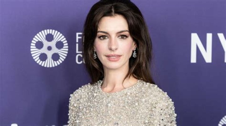 Anne Hathaway's Net Worth (2023) Parade