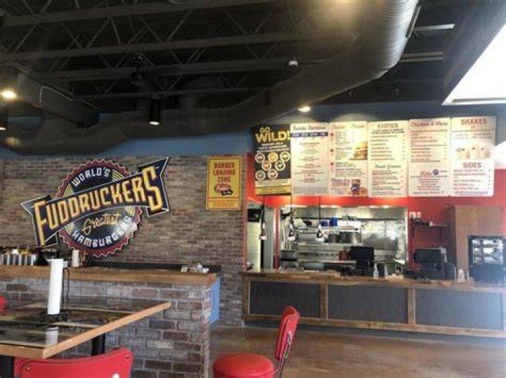 Are any Fuddruckers still open? ·