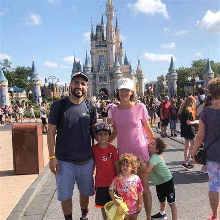 Ariel Helwani’s Wife Is Jaclyn Stein Facts about Her Life and Family
