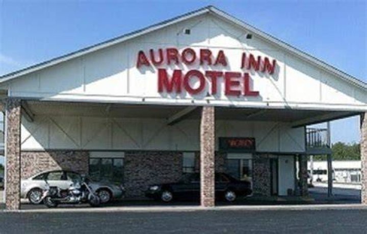 Aurora Inn, MO