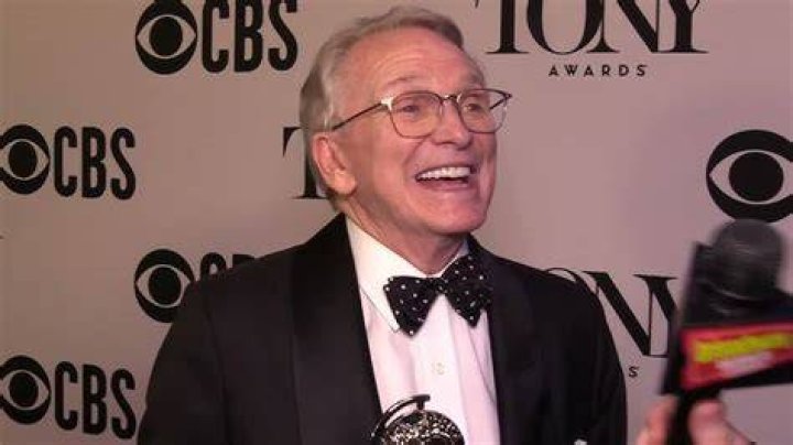Bob Mackie Net Worth 2024 Wiki, Married, Family, Wedding, Salary, Siblings