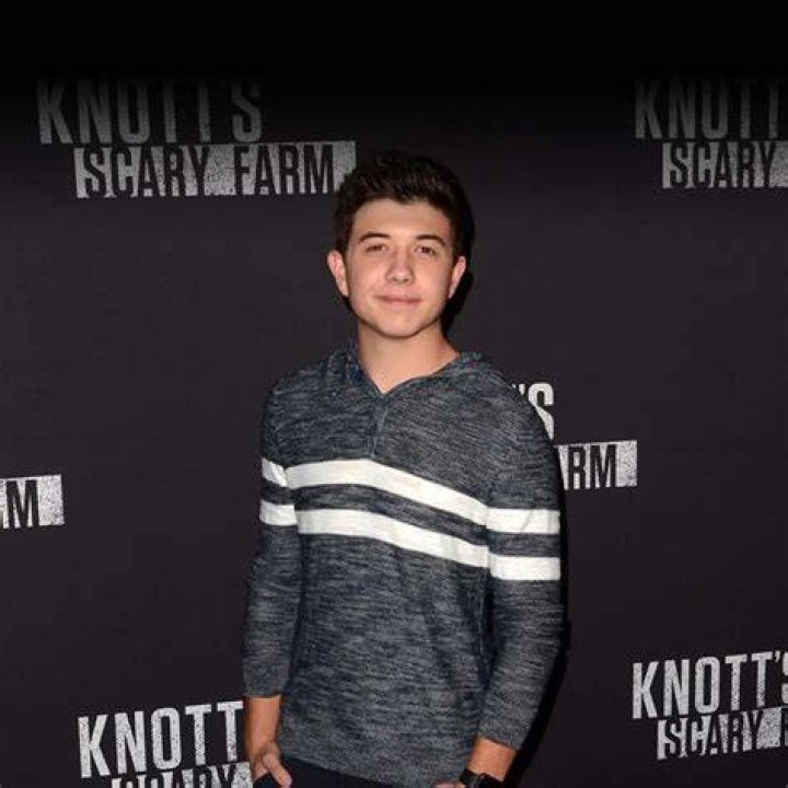 Bradley Steven Perry Bio, Age, Height, Girlfriend, Facts, Net Worth