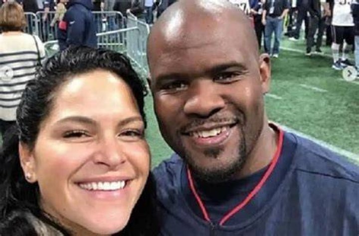 Brian Flores Wife Jennifer Maria Duncan Flores Caring Partner And A Mother Of Three ·