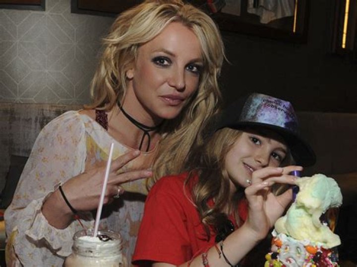Britney Spears and niece Sophia are chic in summer dresses Daily Mail