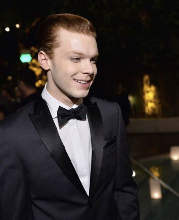 Cameron Monaghan Sean Keenan, Tim Curry Rocky Horror, Cameron Bright
