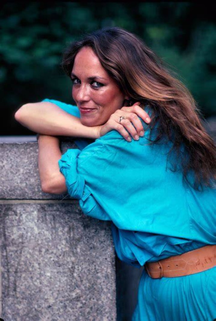 Catherine Bach CatherineBach ClassicBeauty