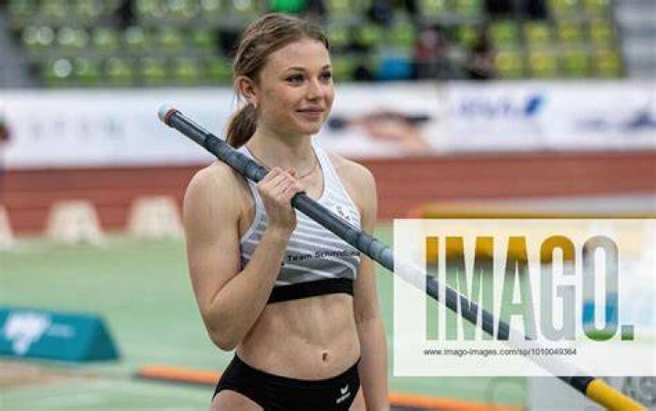 Chiara Sistermann German Indoor Championships (2022) video Dailymotion