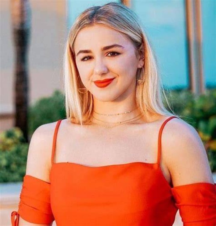 Chloe Lukasiak Biography