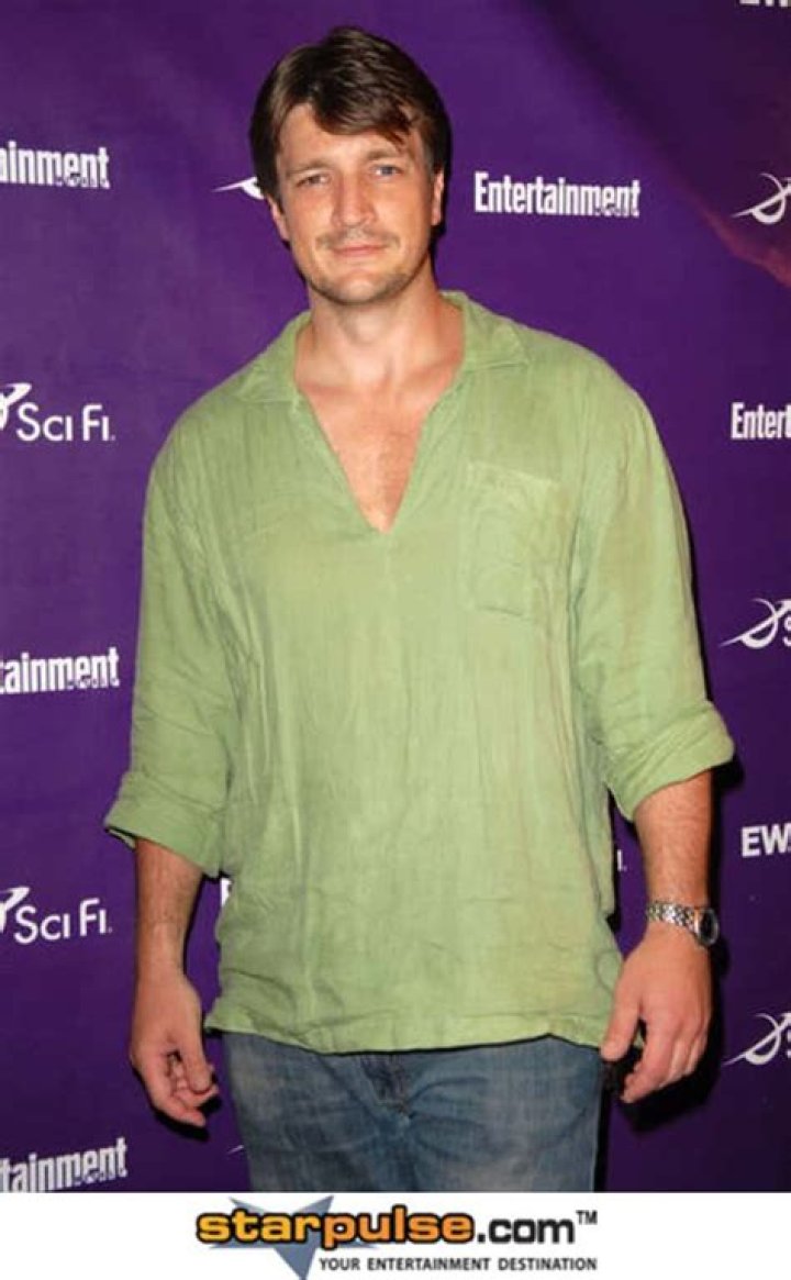Classify Nathan Fillion Gambaran