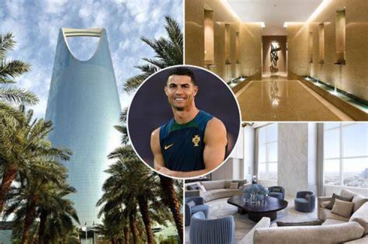 Cristiano Ronaldo returns home with his newborn daughter after the