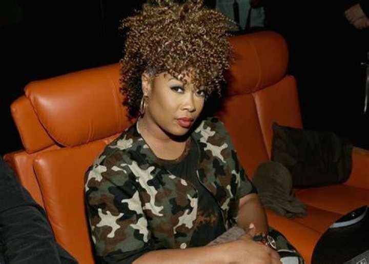 Da Brat Says Friend R. Kelly 'Needs Help' But Asks 'Where Are the