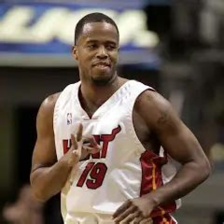 Damon Jones (basketball) family in detail wife, baby mothers, kids