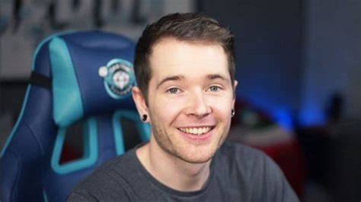 DanTDM Age, Net Worth and Social Media Influencer Profiles