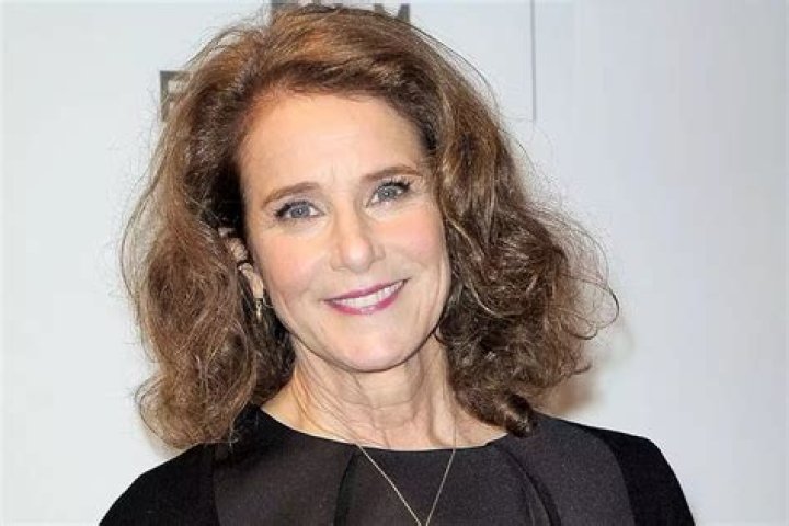 Debra Winger Wiki, Bio, Age, Net Worth, and Other Facts Facts Five