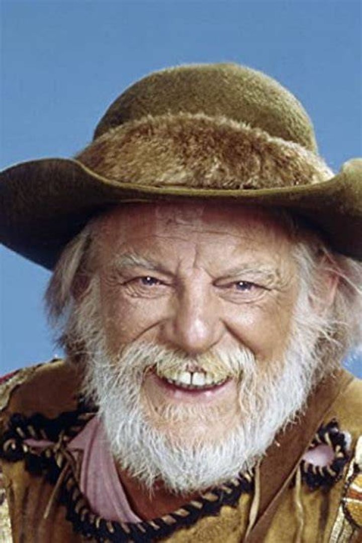 Denver Pyle – Biography, History, Age, Weight, Height, Relationships