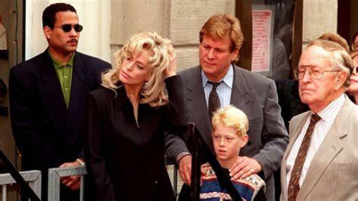 Did Farrah Fawcett Marry Ryan O'Neal Before Her Death?