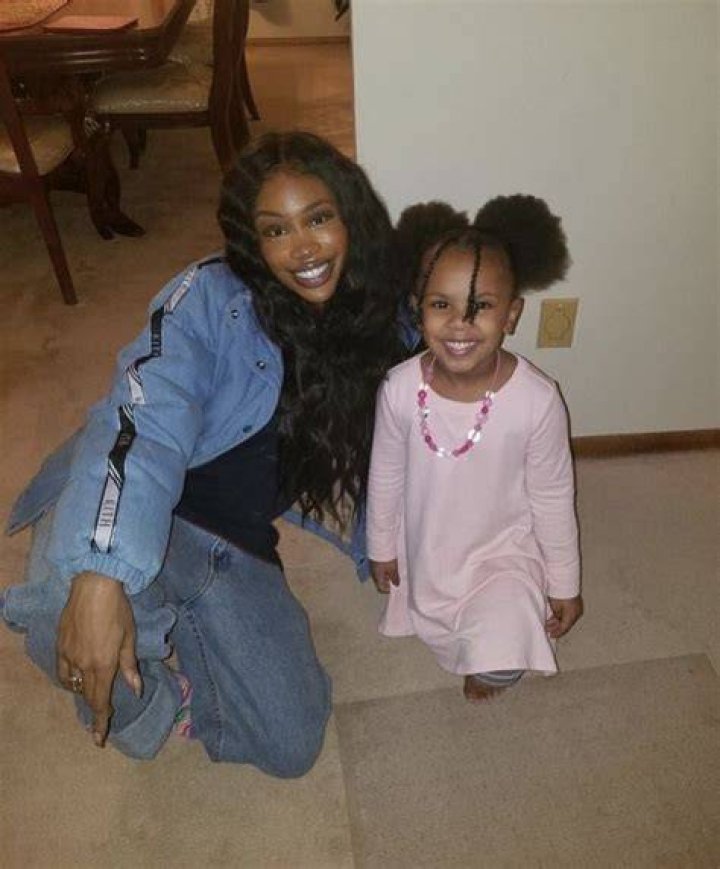 "Do SZA Have A Child? Unraveling The Truth And Exploring Future Plans"
