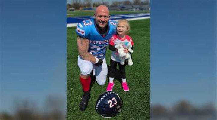 Doug Flutie’s daughter makes Patriots’ squad … as a cheerleader