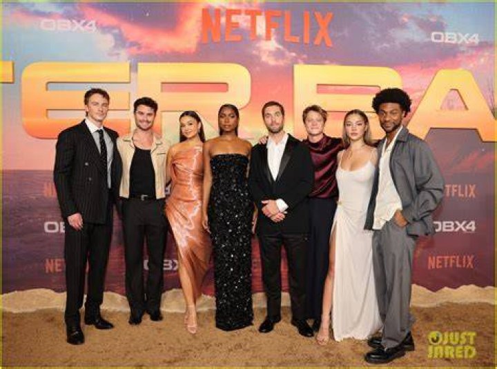 Drew Starkey Outer Banks Cast in Other Movie and TV Roles POPSUGAR