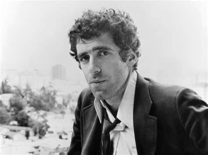 Elliott Gould Gets Candid About Marriage With ExWife Barbra Streisand
