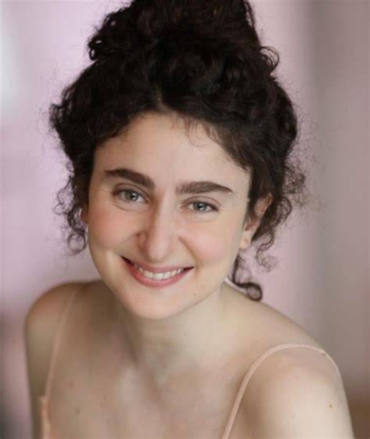 Elsa Guedj Biography - BlogPaper