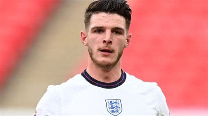 English Footballer Declan Rice Salary and Net worth (Age, Family, Girlfriend, Relationship, Stats)