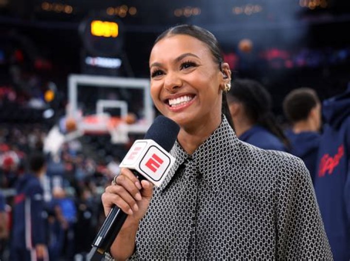 ESPN hiring Malika Andrews' sister, Kendra, to cover Warriors