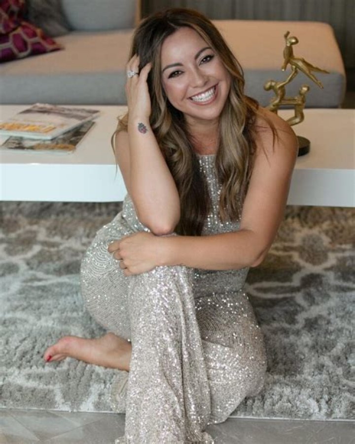 Exploring Alison Araya's Wikipedia Page