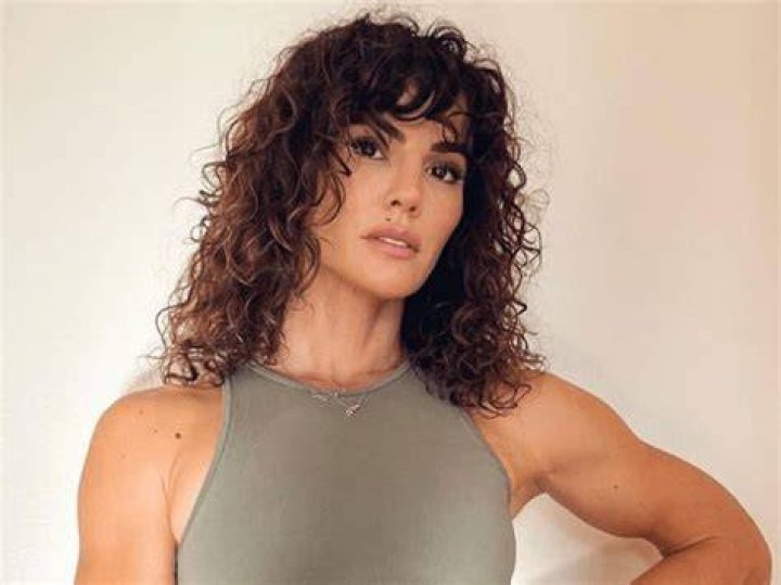 Fitness instructor Senada Greca shows off her curves in tight leggings
