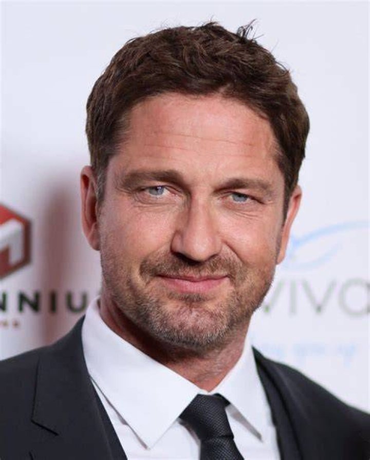 Gerard Butler 'Playing for Keeps' Charity Screening! Photo 2765899