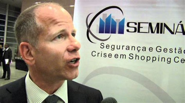Hank Siemers, diretor de seguran&ccedil;a da Tiffany & Co. SEMIN&Aacute;RIO DE