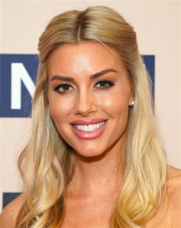 Heather Rae Young Wikipedia Net Worth, Weight Loss of Tarek El Moussa