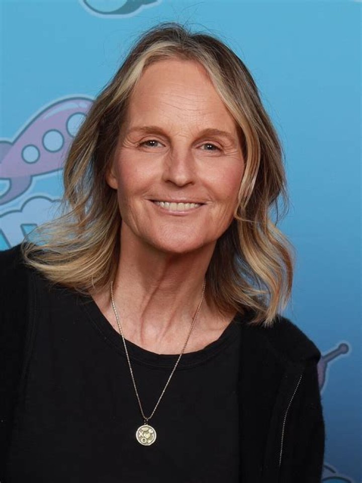 Helen Hunt, 56, of Mad About You fame flaunts her incredibly toned