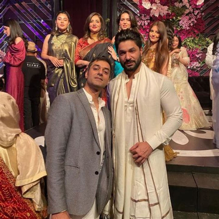 Hello Hollywood Komal Rizvi set to make her international debut in