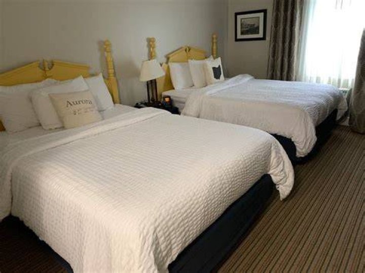 Hotel Review The Aurora Inn
