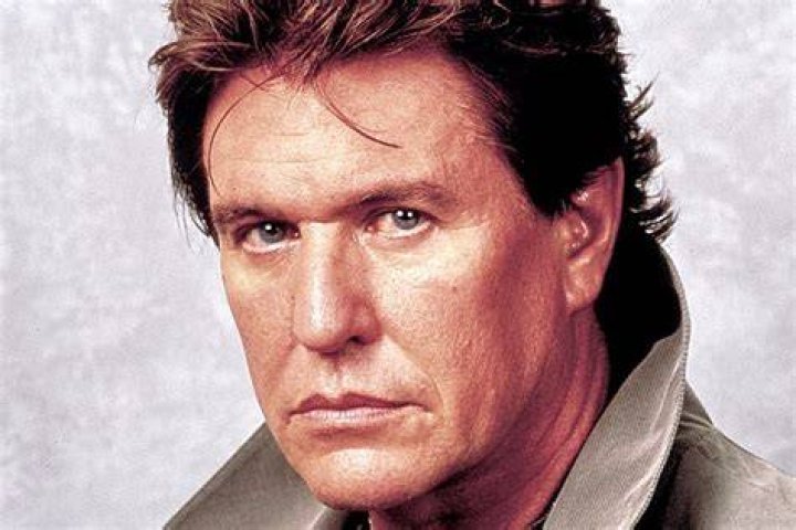 How tall is Tom Berenger? Height of Tom Berenger CELEBHEIGHTS™